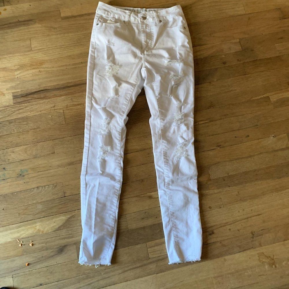 VIP Jeans skinny distressed size 5/27